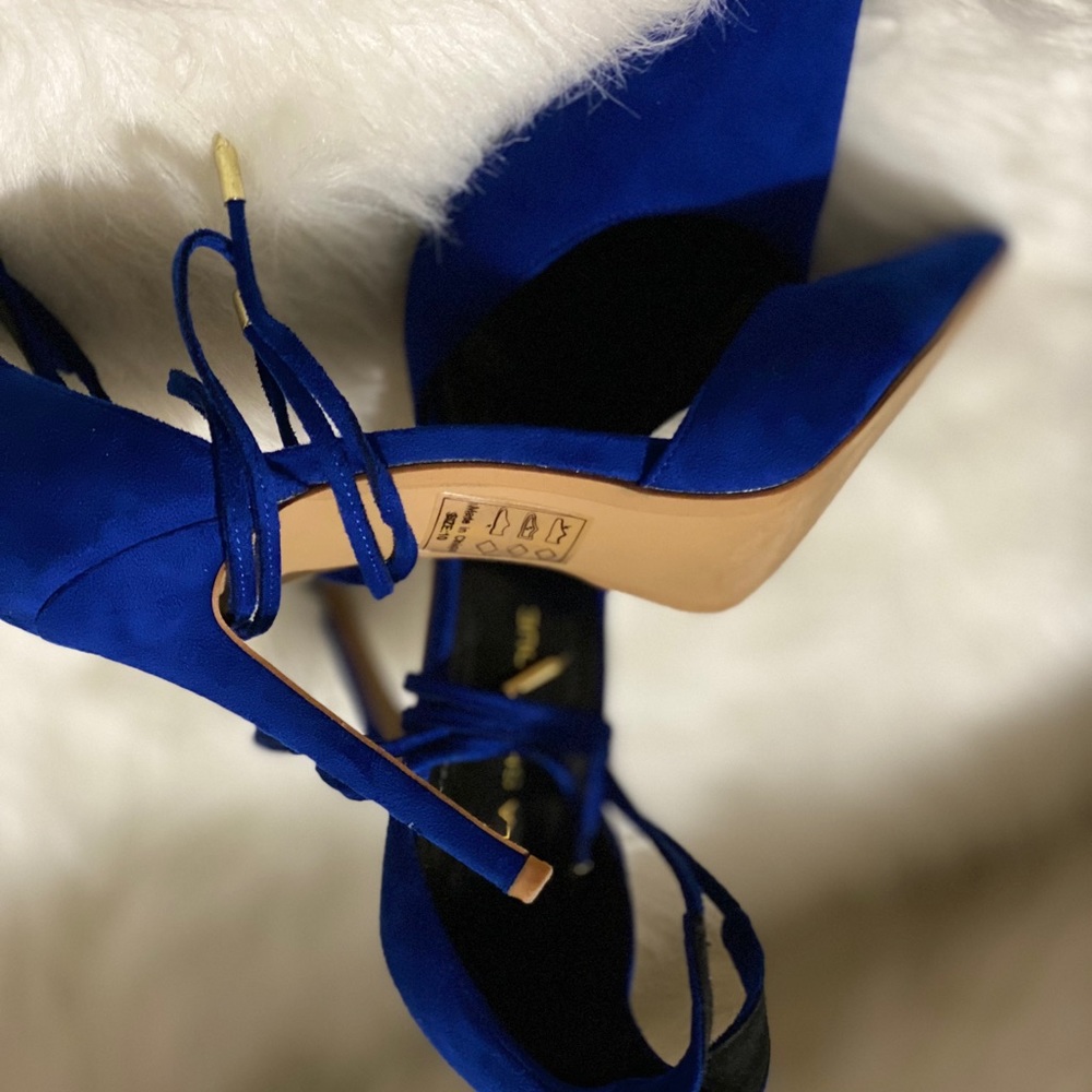 Sandals - Picture 2 of 4